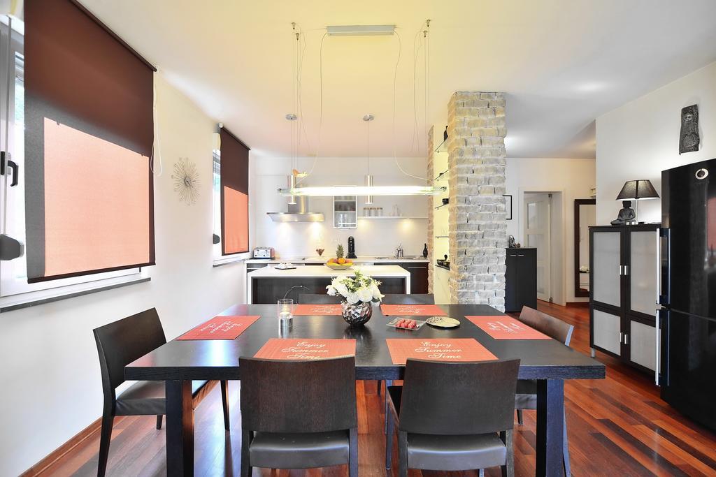 Filomena & 4* Split